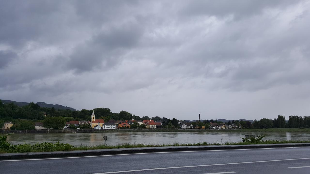 Asia Wok Gasthof Ybbs an der Donau Ngoại thất bức ảnh